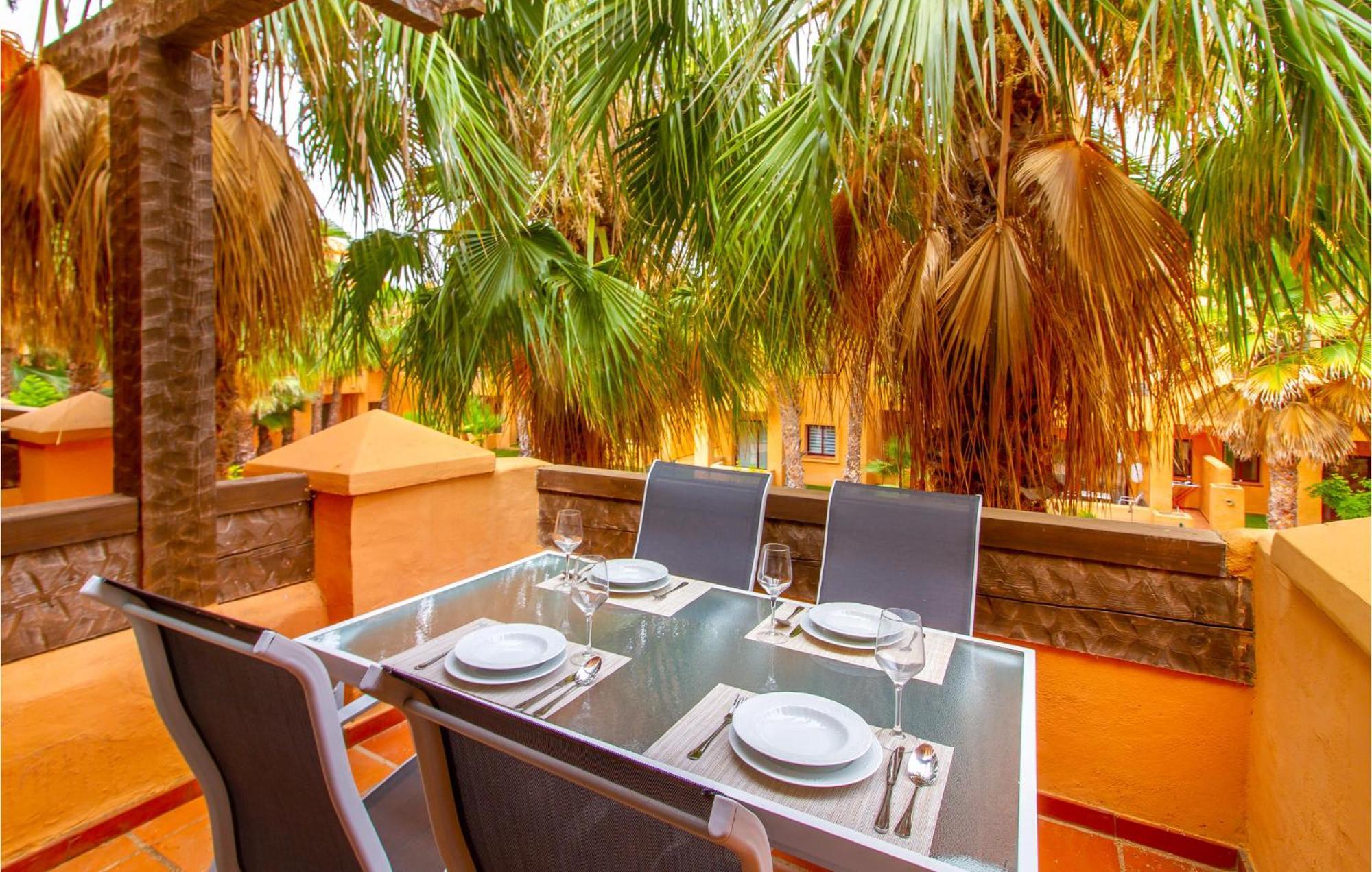 Stunning apartment in Los Alcázares with Outdoor swimming pool, Swimming pool&2 Bedrooms Esterno foto